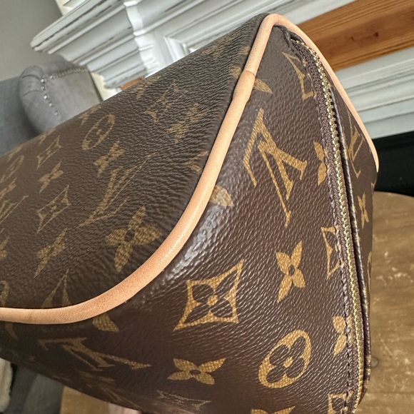 Louis Vuitton Toiletry Brown Monogram Cosmetic Case - Picture 9 of 15